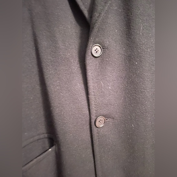 Vintage 1950s 100% pure cashmere black overcoat w/ button front/sleeves, lapel - Picture 4 of 10